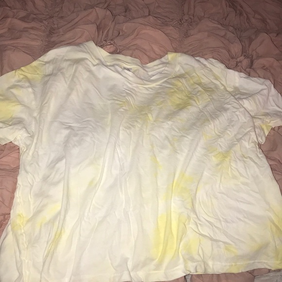 White and yellow tie dye alternative crop tee - Picture 1 of 2
